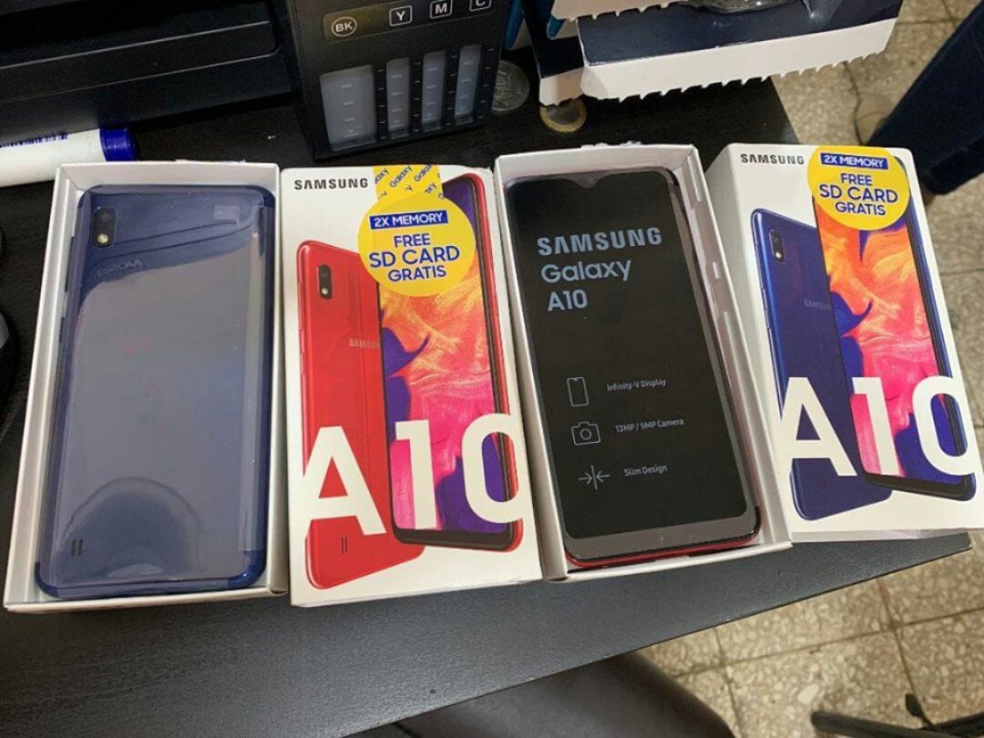 celulares y tabletas - Samsung Galaxy A10 32GB 4G