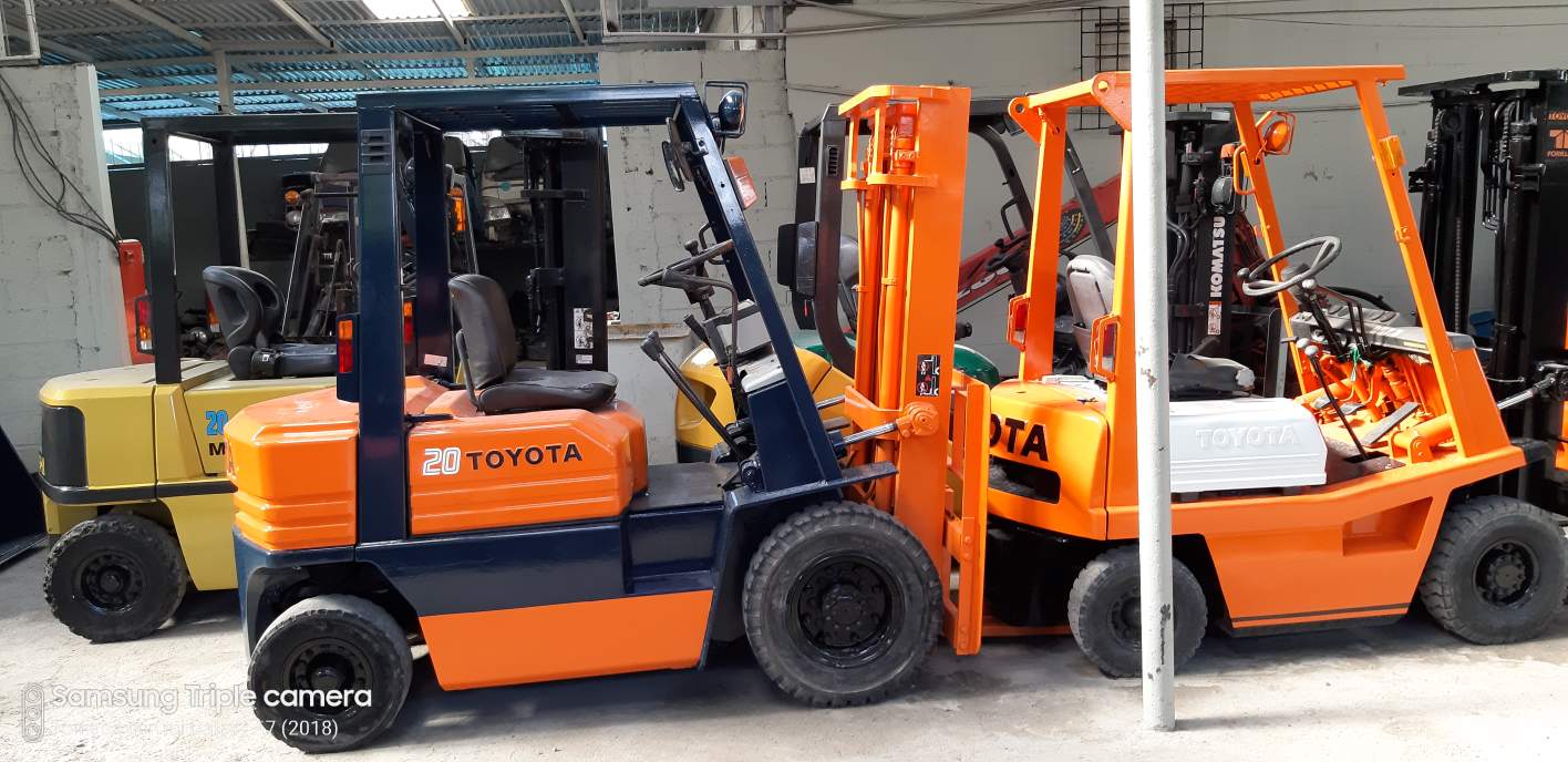 camiones y vehiculos pesados - Montacargas recién importado de Japón.