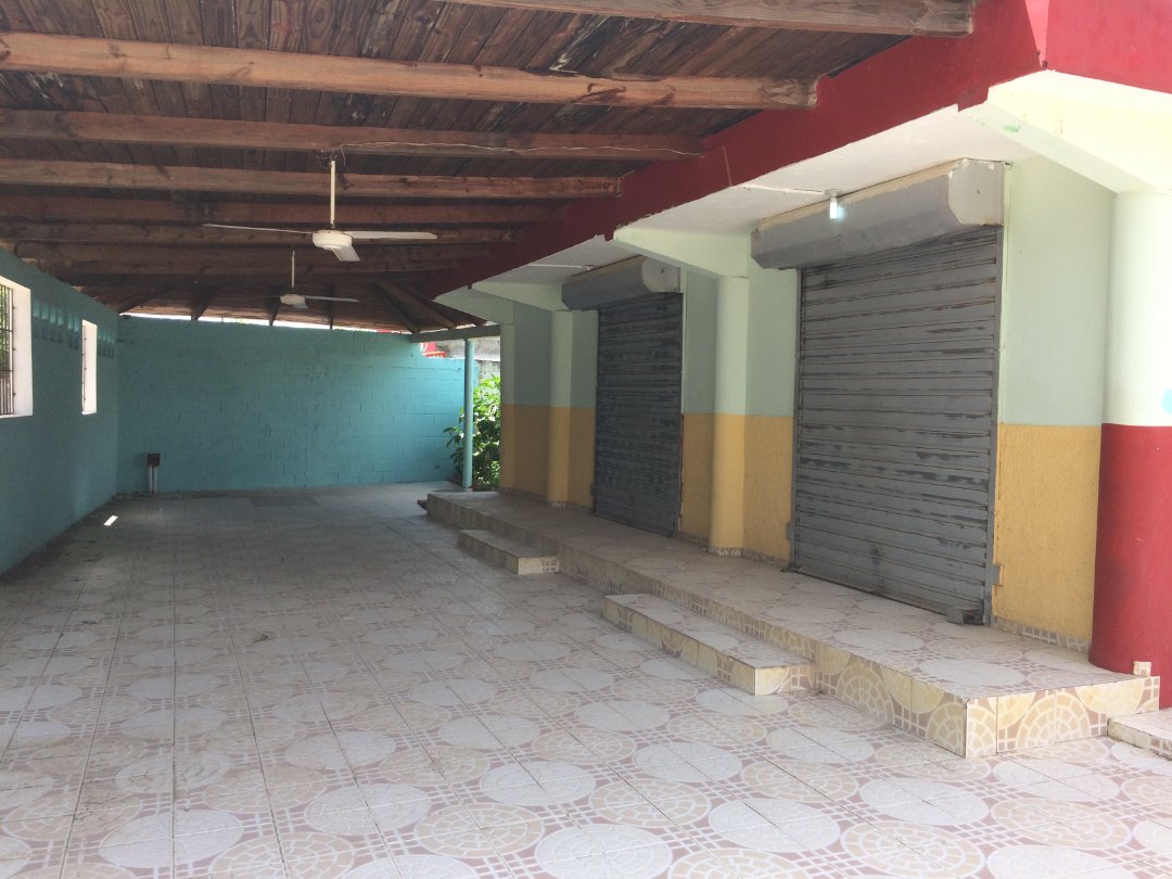oficinas y locales comerciales - Hotel Cabaña San Ramón Hato Nuevo Manoguayabo