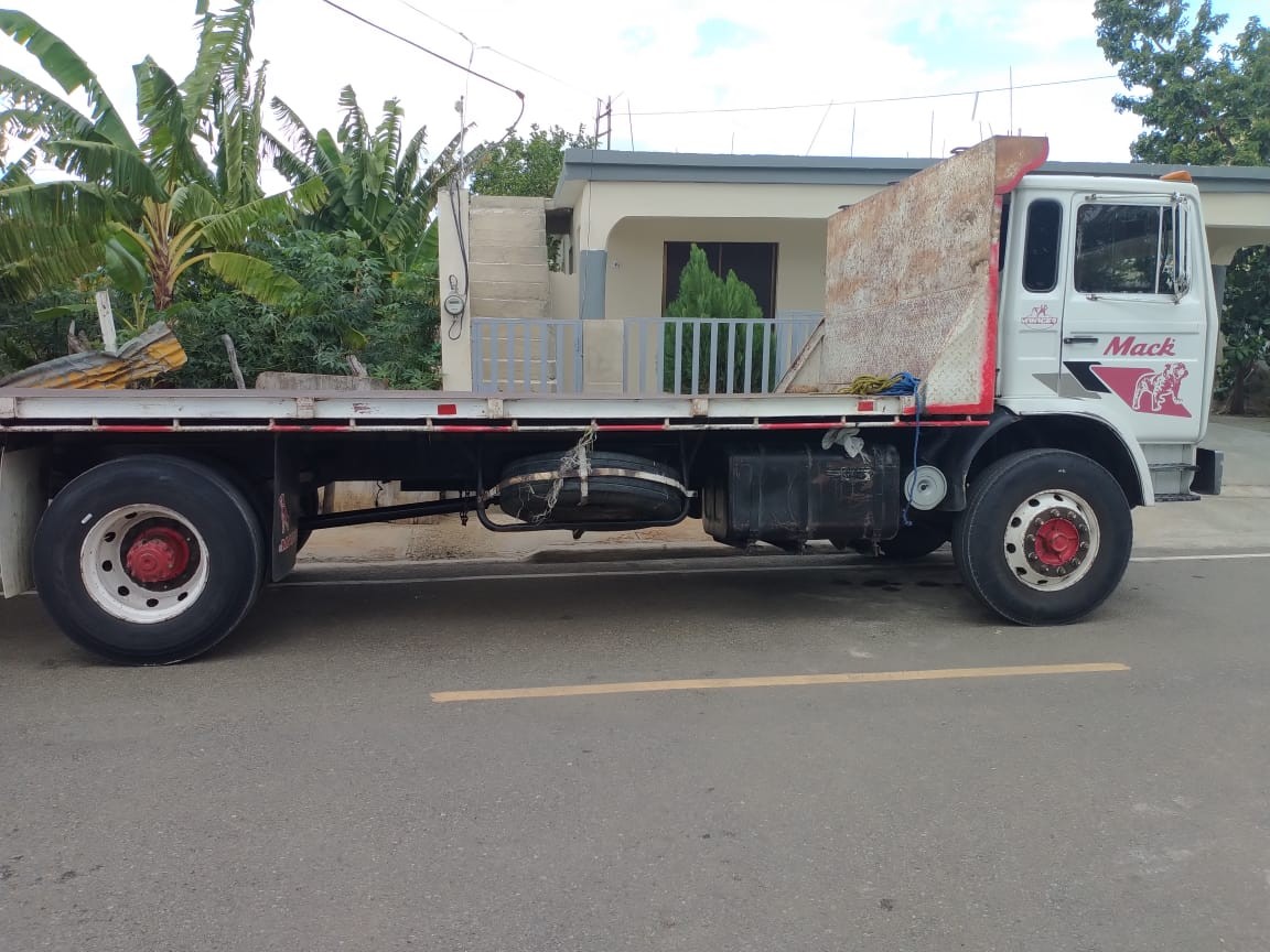 camiones y vehiculos pesados - Camion mack 