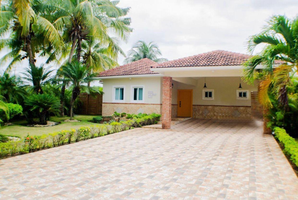 casas vacacionales y villas - Se Vende Increíble Villa en Juan Dolio 7