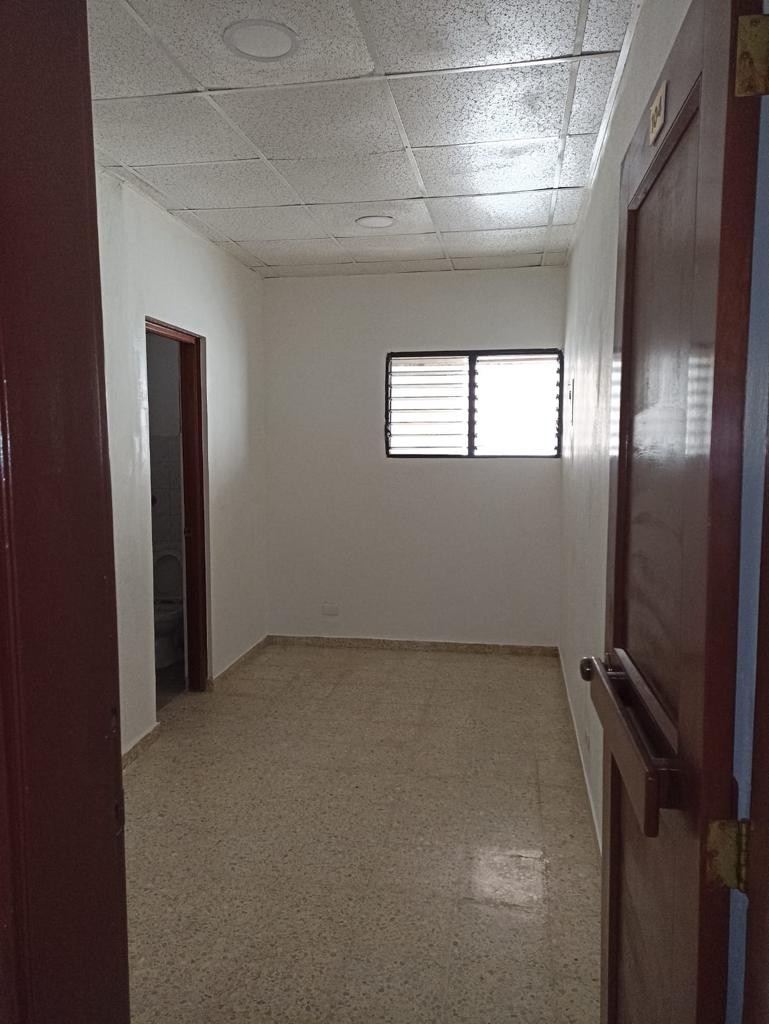 apartamentos - Alquiler Estudio Sin Amueblar, Avenida Delgado, Gazcue, Santo Domingo