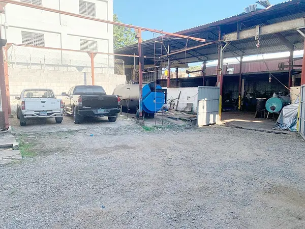 oficinas y locales comerciales - Propiedad en herrera en venta  3