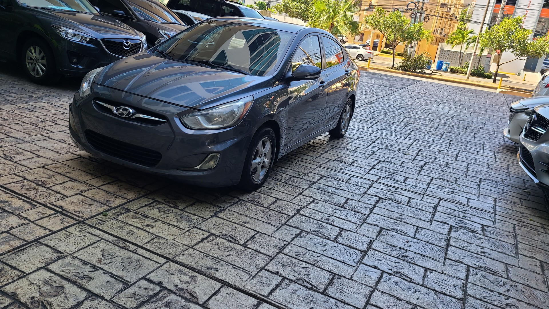carros - Hyundai accent 2012