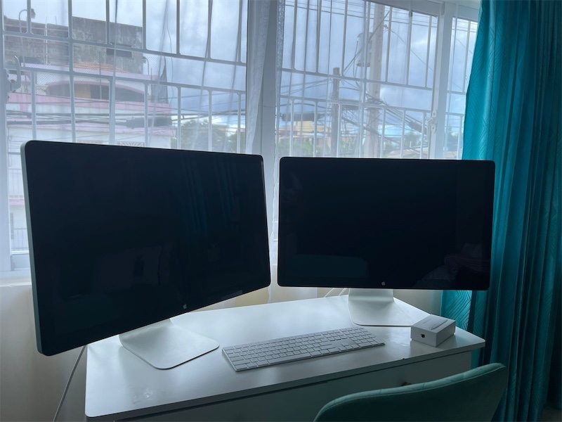 computadoras y laptops - Monitor Apple Led Cinema Thunderbolt Display 27 Inch