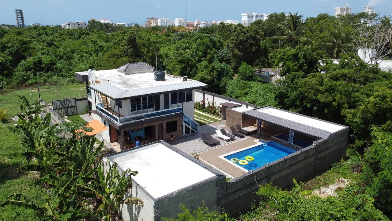 casas vacacionales y villas -  Hermosa Villa en Juan Dolió Republica Dominicana 600mts2 5