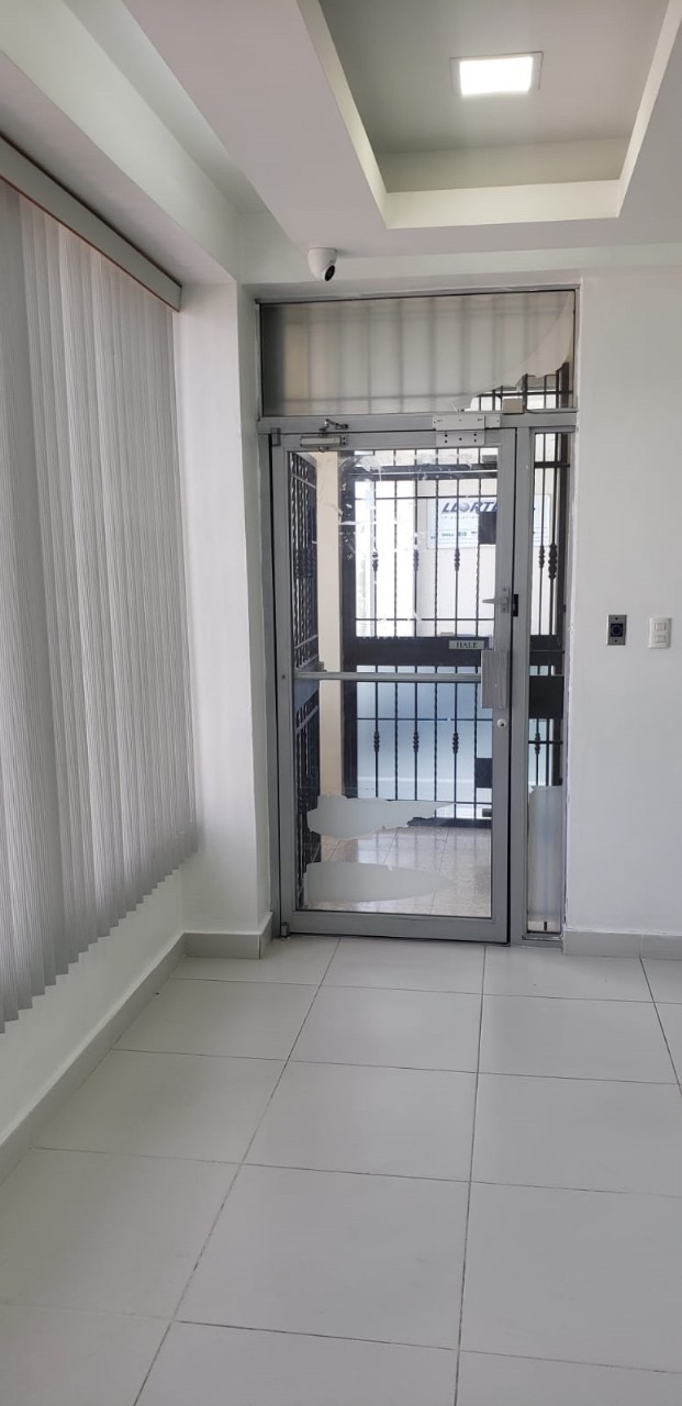 oficinas y locales comerciales - oportunidad oficina con ubicación Perfecta harroyo hondo  3