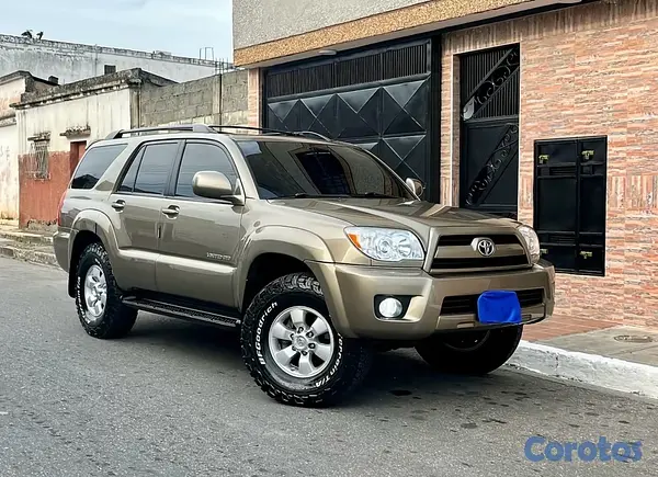 jeepetas y camionetas - este vehículo tiene financiamiento Diponible  8