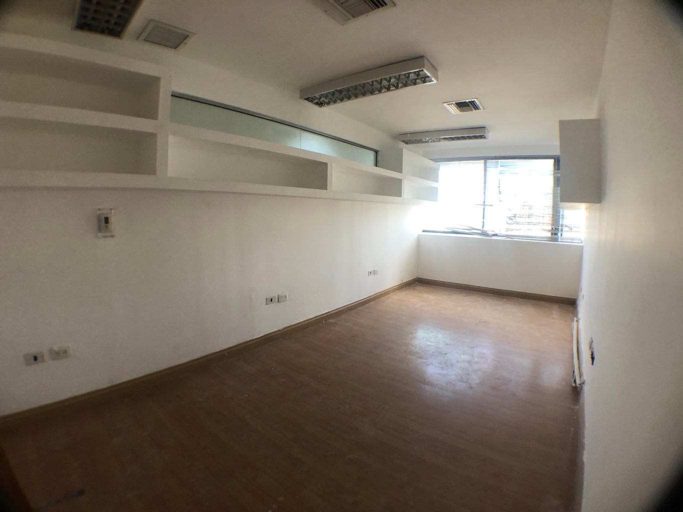 oficinas y locales comerciales - Excelente Local Comercial en Alquiler en Naco 3