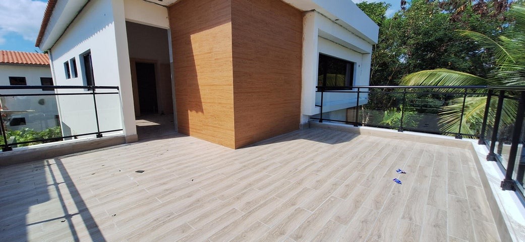 casas - Casa en venta Juan Dolio #24-1462 cuatro dormitorios, 4 parqueos, jacuzzi, estud 9