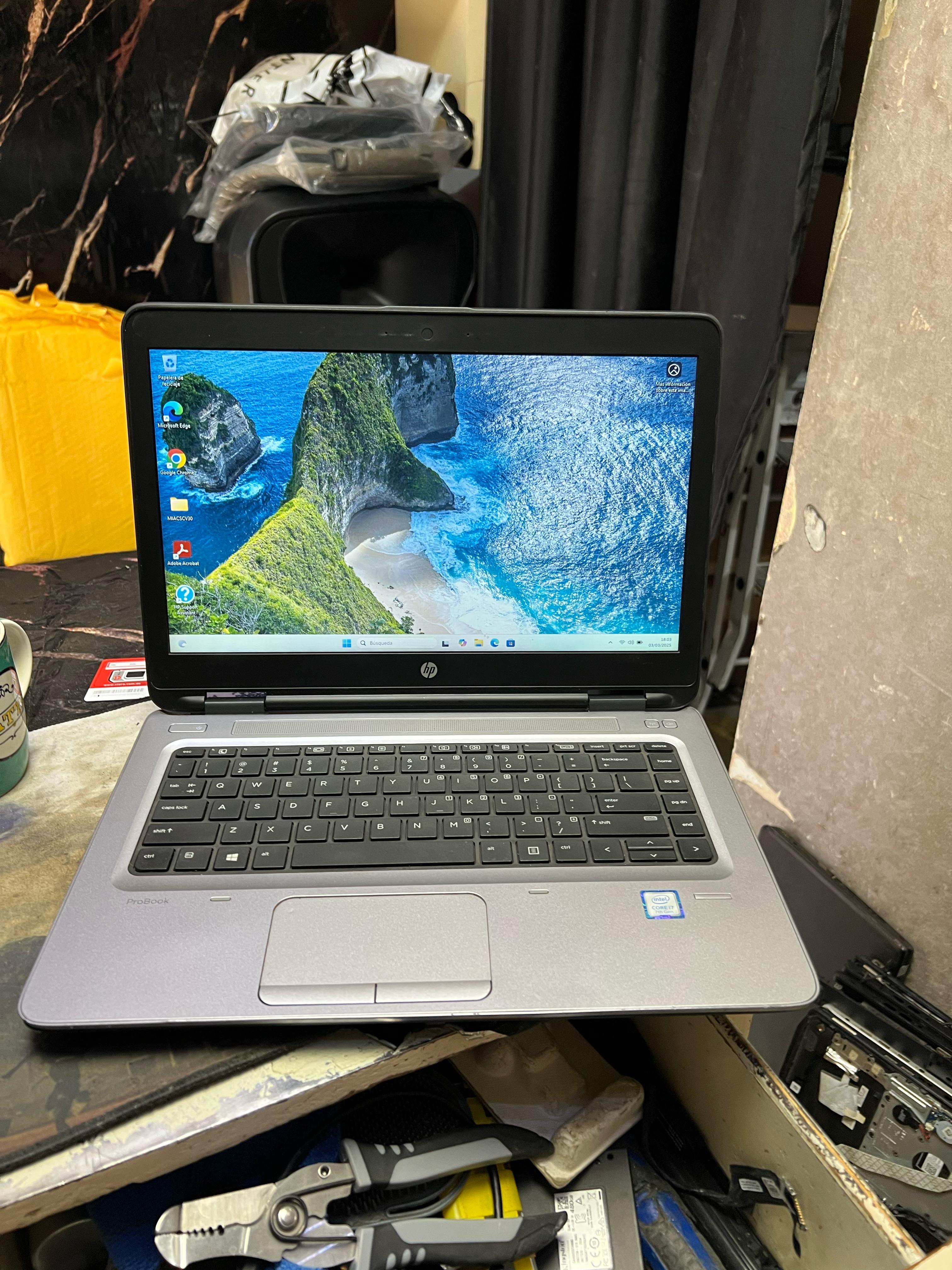 computadoras y laptops - Laptop HP Probook 640 G3/Intel i7-7600U @2,80GHz / 1