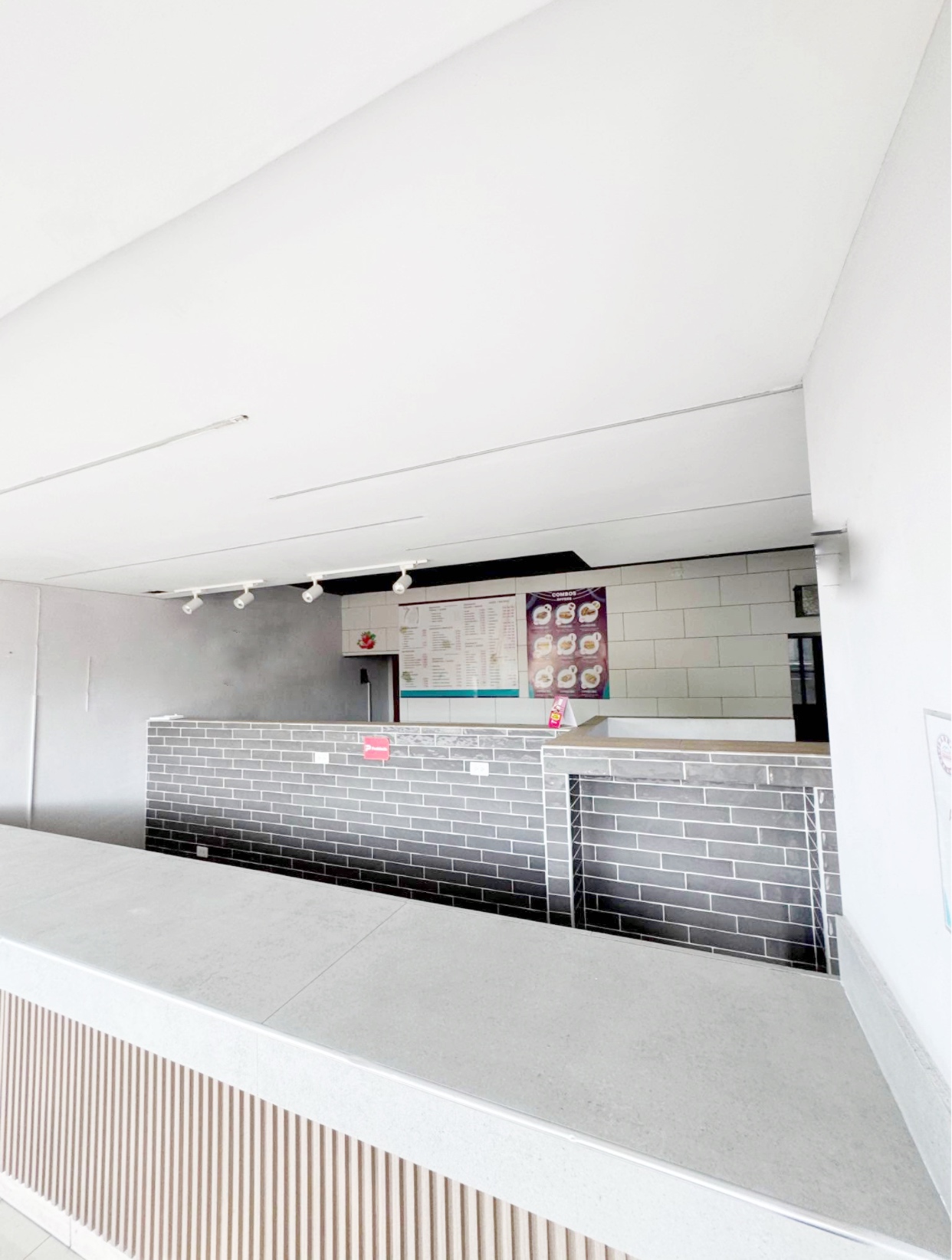 oficinas y locales comerciales - Local céntrico Primer nivel 7