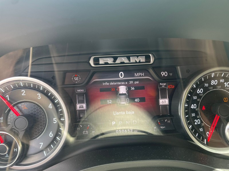jeepetas y camionetas - 2019 Dodge Ram 1500 Bighorn Nuevaaa 9