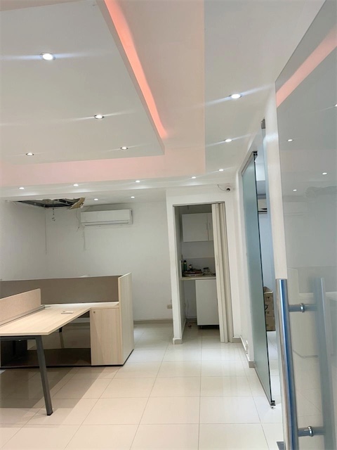 oficinas y locales comerciales - Local en venta en zona céntrica  7
