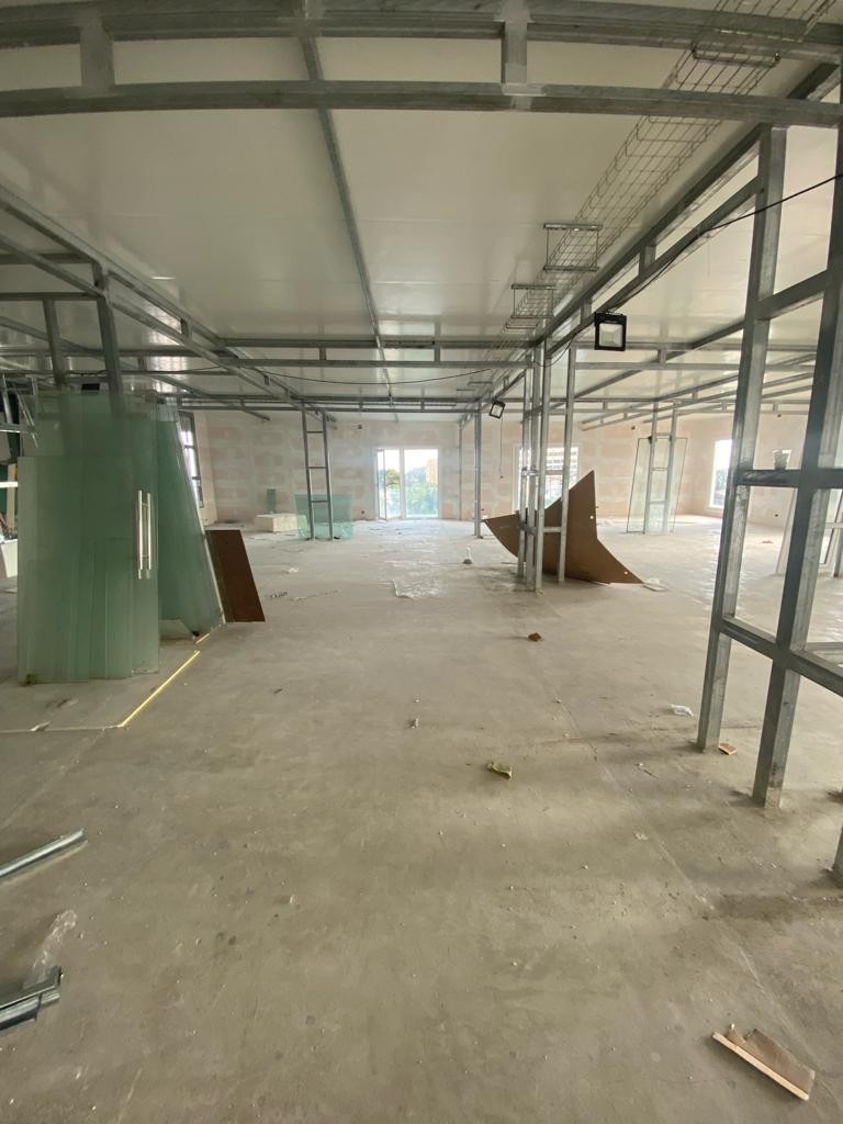 oficinas y locales comerciales - ALQUILO Hermoso Local En 4to Piso Ubicado En Bella Vista 
Código:  PD140 7