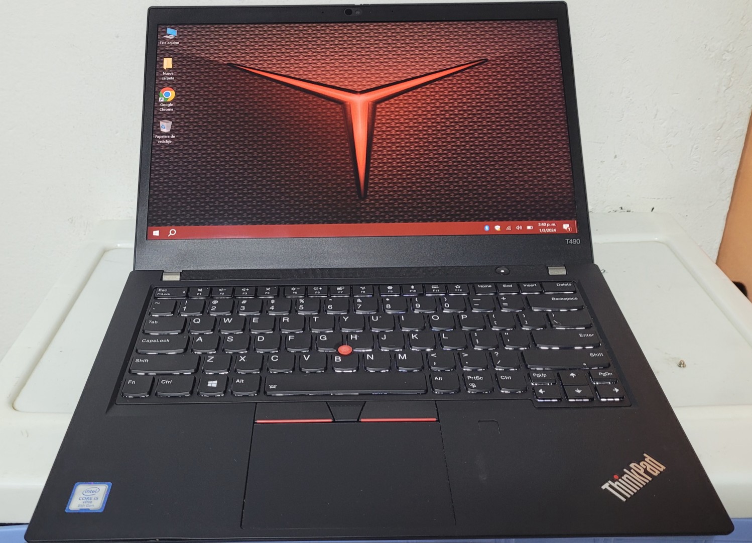 computadoras y laptops - Lenovo T490 14 Pulg Core i5 8va Gen Ram 16gb ddr4 Disco 256gb Solido Video 8gb 0