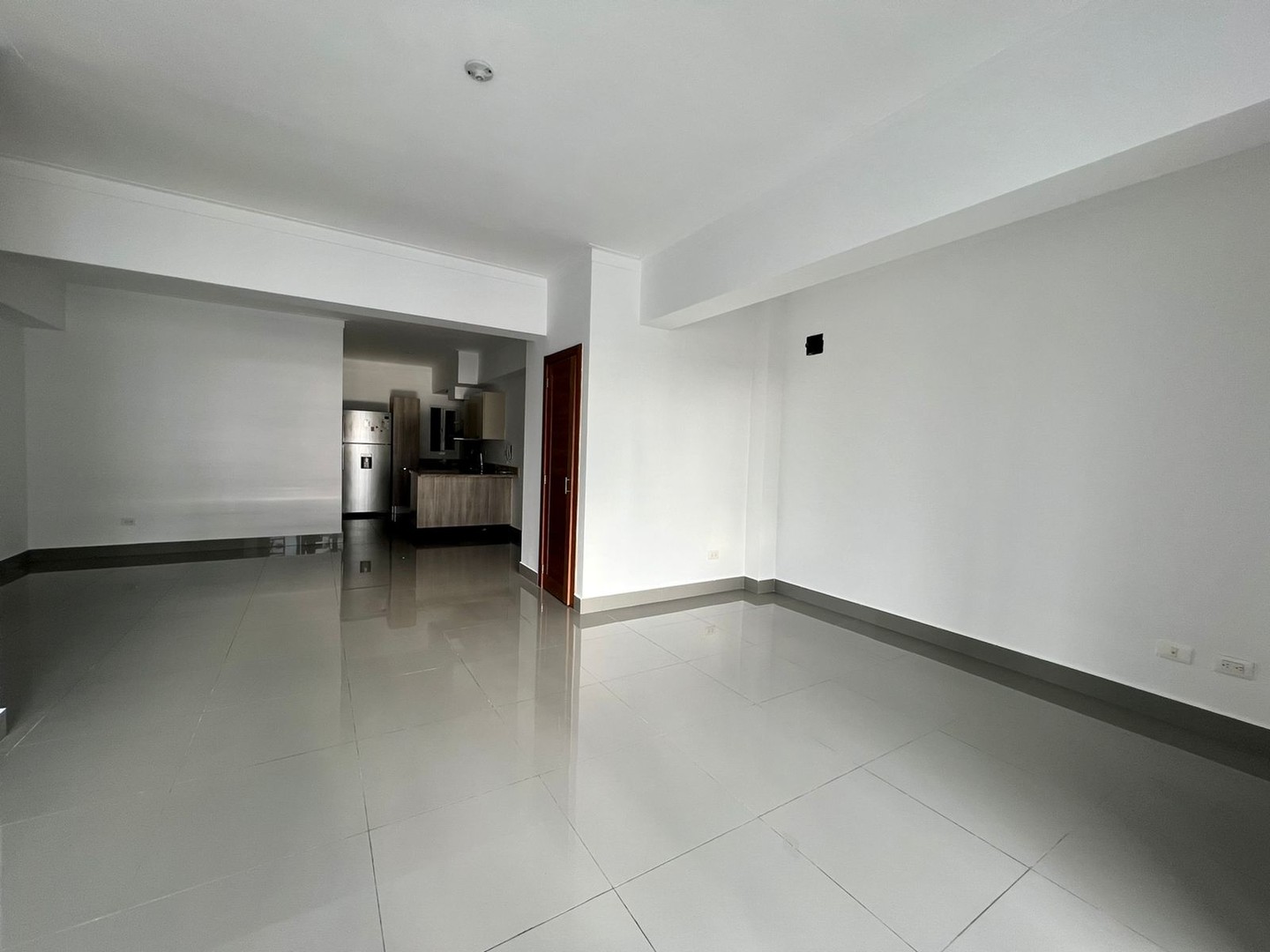 apartamentos - Apartamento con línea blanca en Evaristo Morales  4