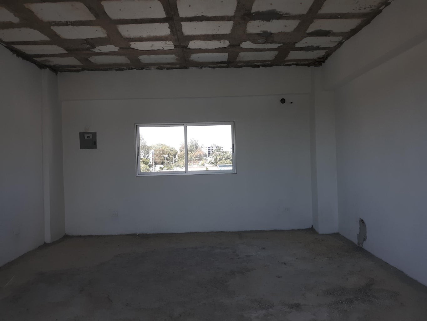 oficinas y locales comerciales - Local Comercial de  34.48 mt2 en La Castellana 4