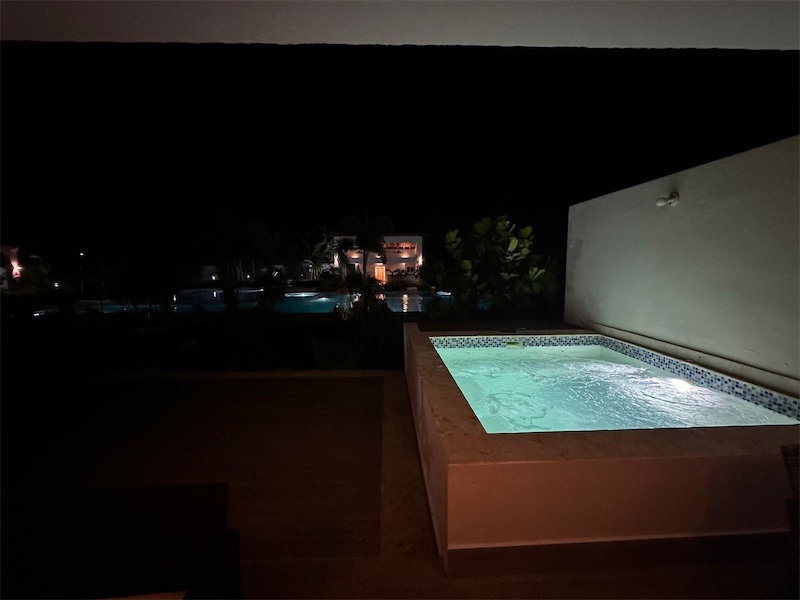 apartamentos - Venta de apartamento con jacuzzi Juan Dolio 2da línea de playa  3