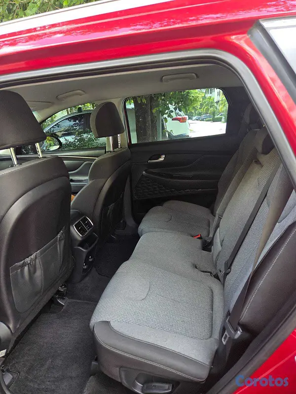 jeepetas y camionetas - Hyudai Santa Fe en venta 6