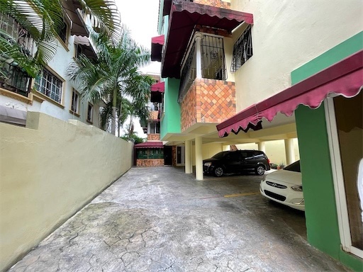 apartamentos - Venta de apartamento en alma rosa 1 con 2 parqueos y 132mts Santo Domingo 