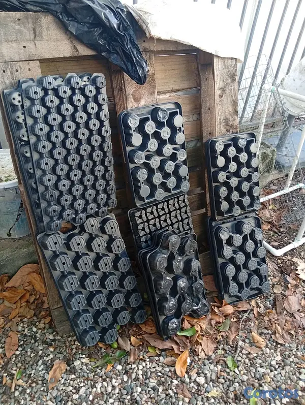 herramientas, jardines y exterior - Bandejas multitarros para jardineria