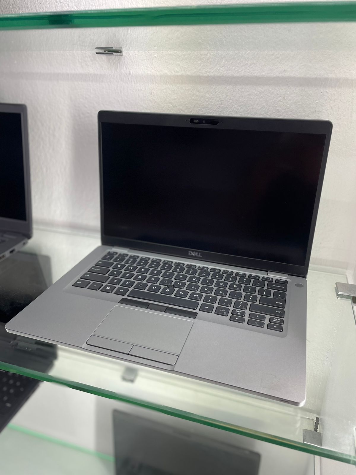 computadoras y laptops - Laptop Dell latitude 5510 intel core i7 10ma gener 0
