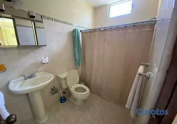 casas - Casa en la Avenida independencia de 4 habitaciones en Venta 10