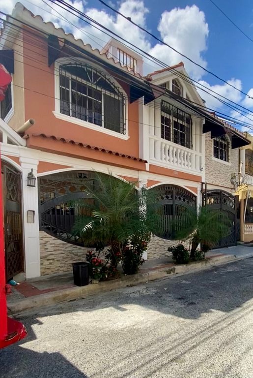 casas - VENTA DE CASA Residencial AMALIA  en San Isidro  6