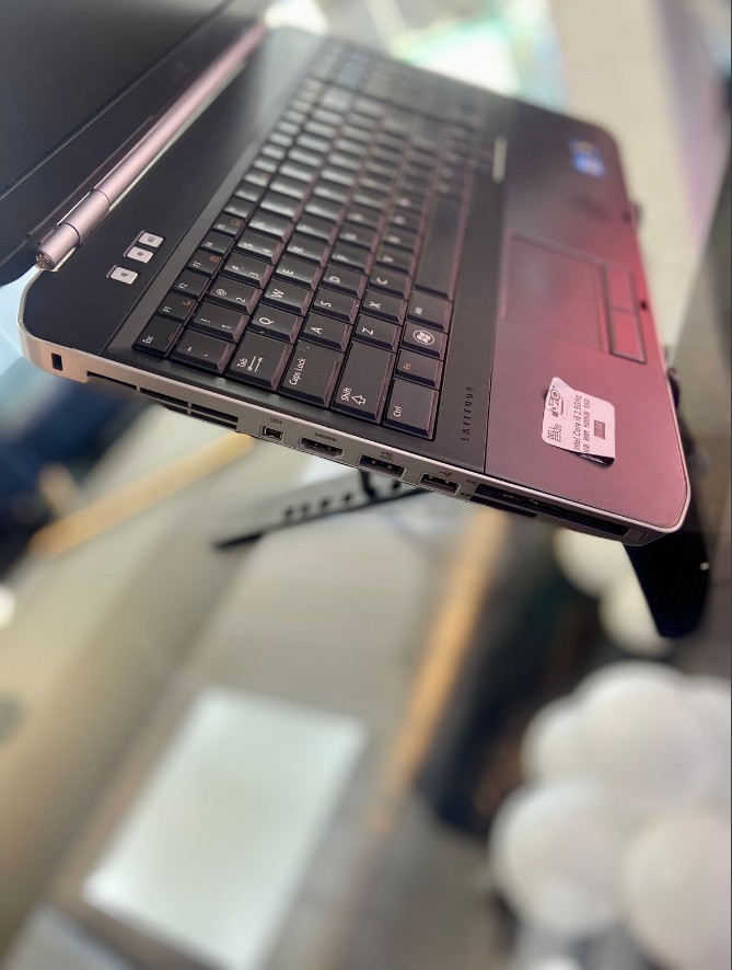 computadoras y laptops - Laptop Dell Latitude E5520
 3