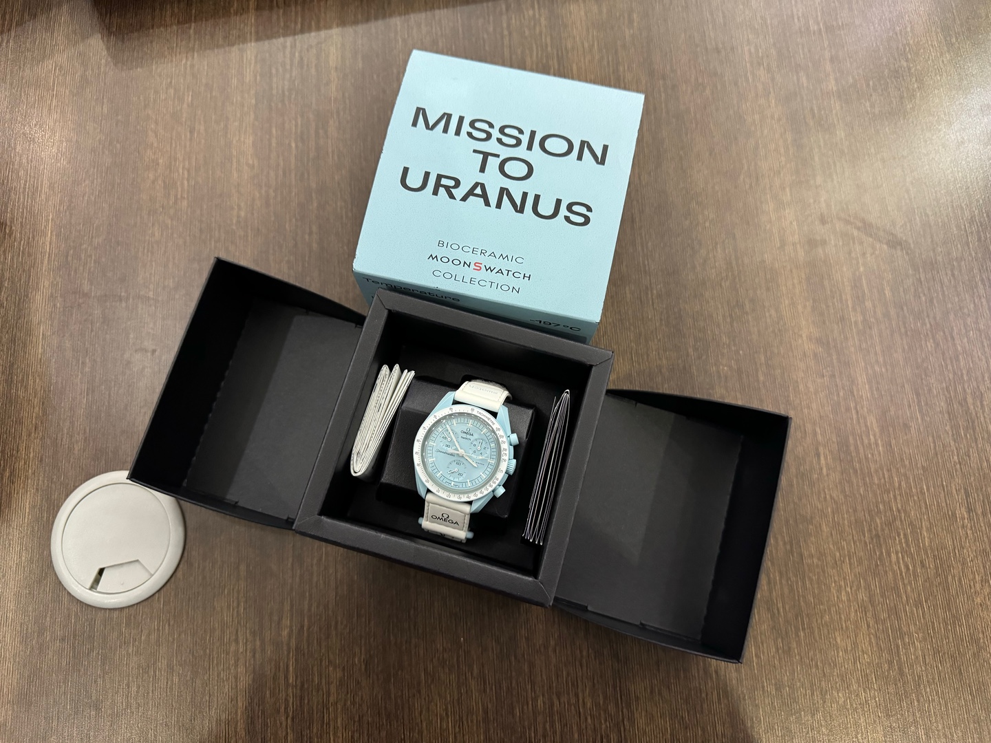 otros electronicos - Reloj Cronógrafo Omega | Swatch Uranus, Original Como Nuevo, RD$ 16,500 NEG 2