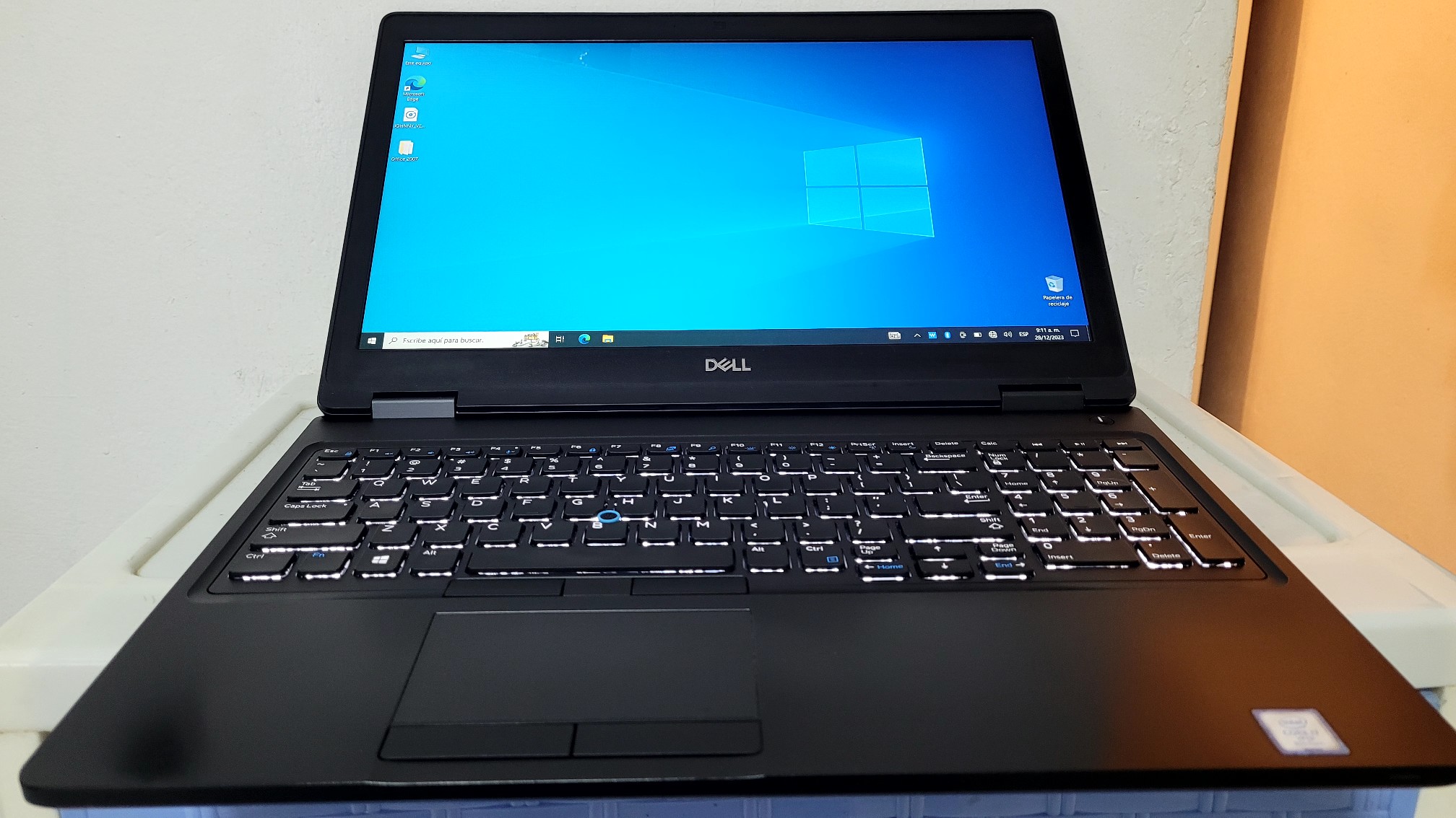 computadoras y laptops - Dell Touch 5590 17 Pulg Core i7 8va Gen Ram 16gb ddr4 Disco 512gb Video 8gb 0