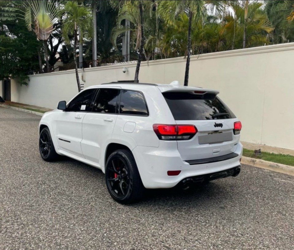 jeepetas y camionetas - Jeep grand cherokee srt 2018 2