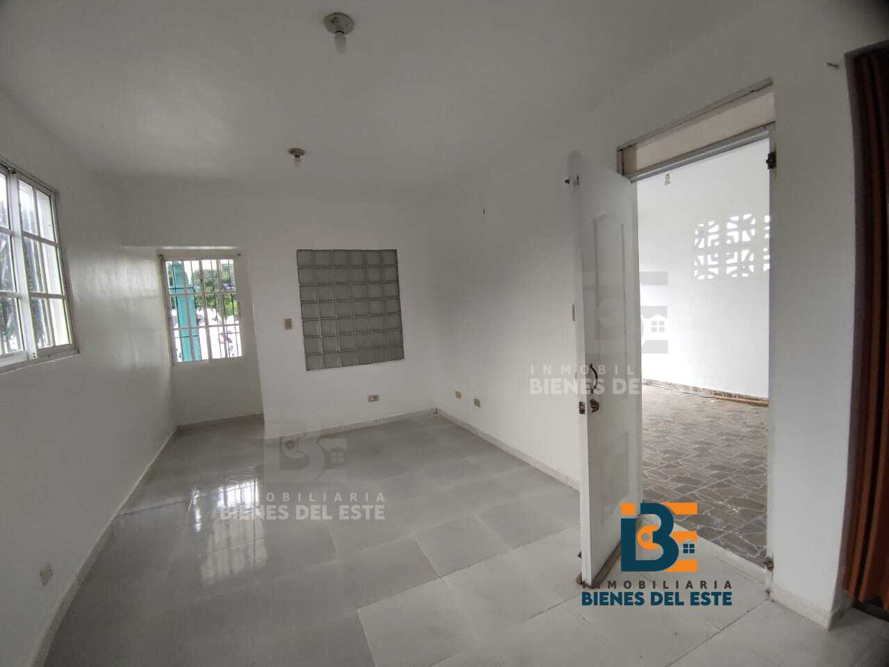 casas - CASA de 2 Niveles  Con Mucho Patio 4