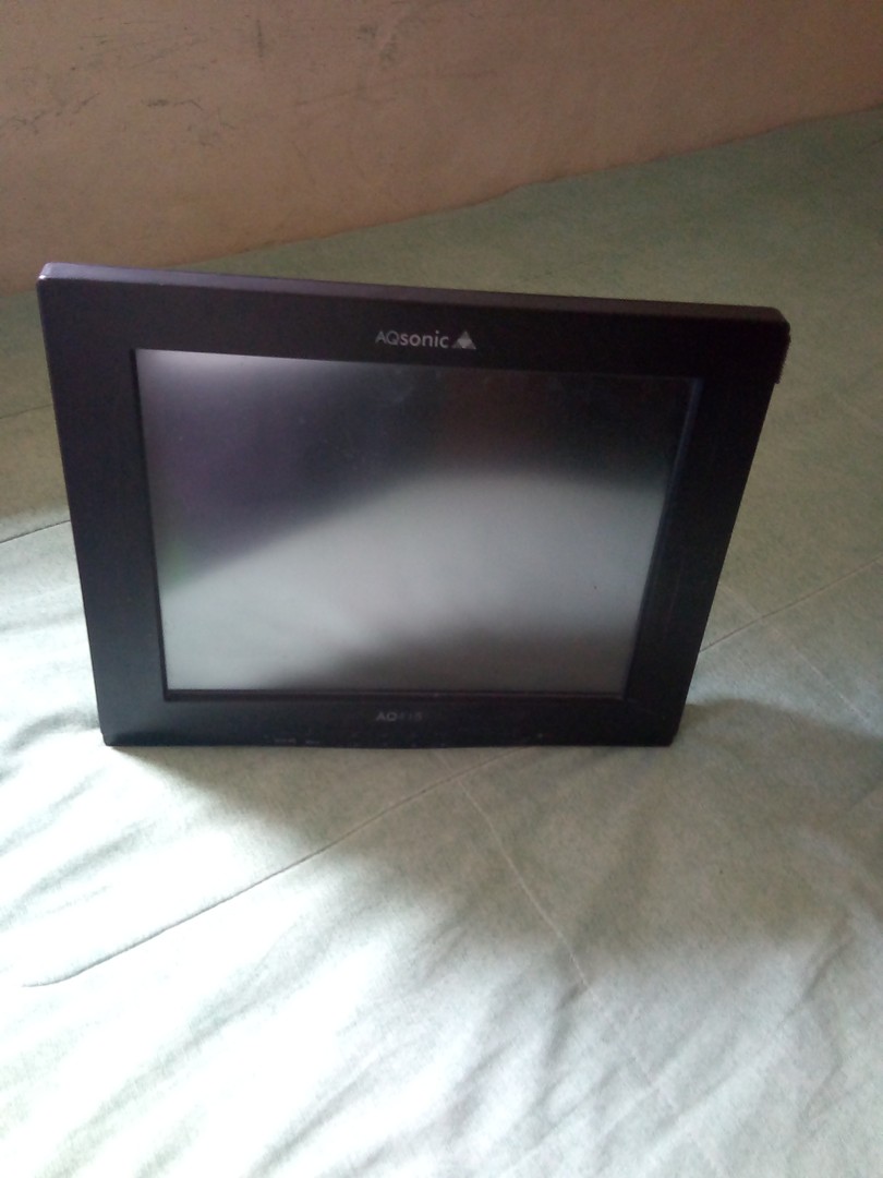 computadoras y laptops - MONITOR AQSONIC TACTIL DE 15" PARA PUNTO DE VENTA (LE FALTA LA FUENTE)
