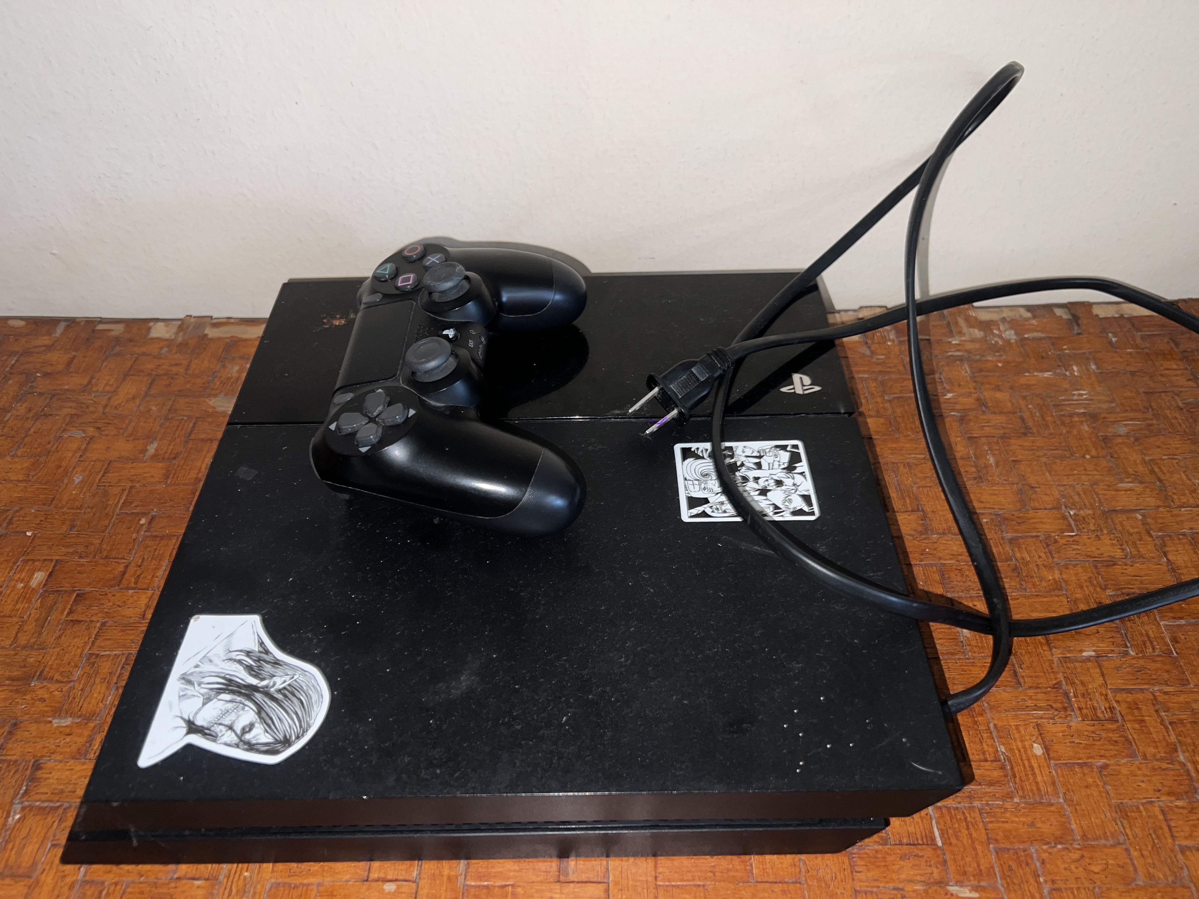 consolas y videojuegos - PS4/Playstation 4 con control, 5,000 pesos negociable 3