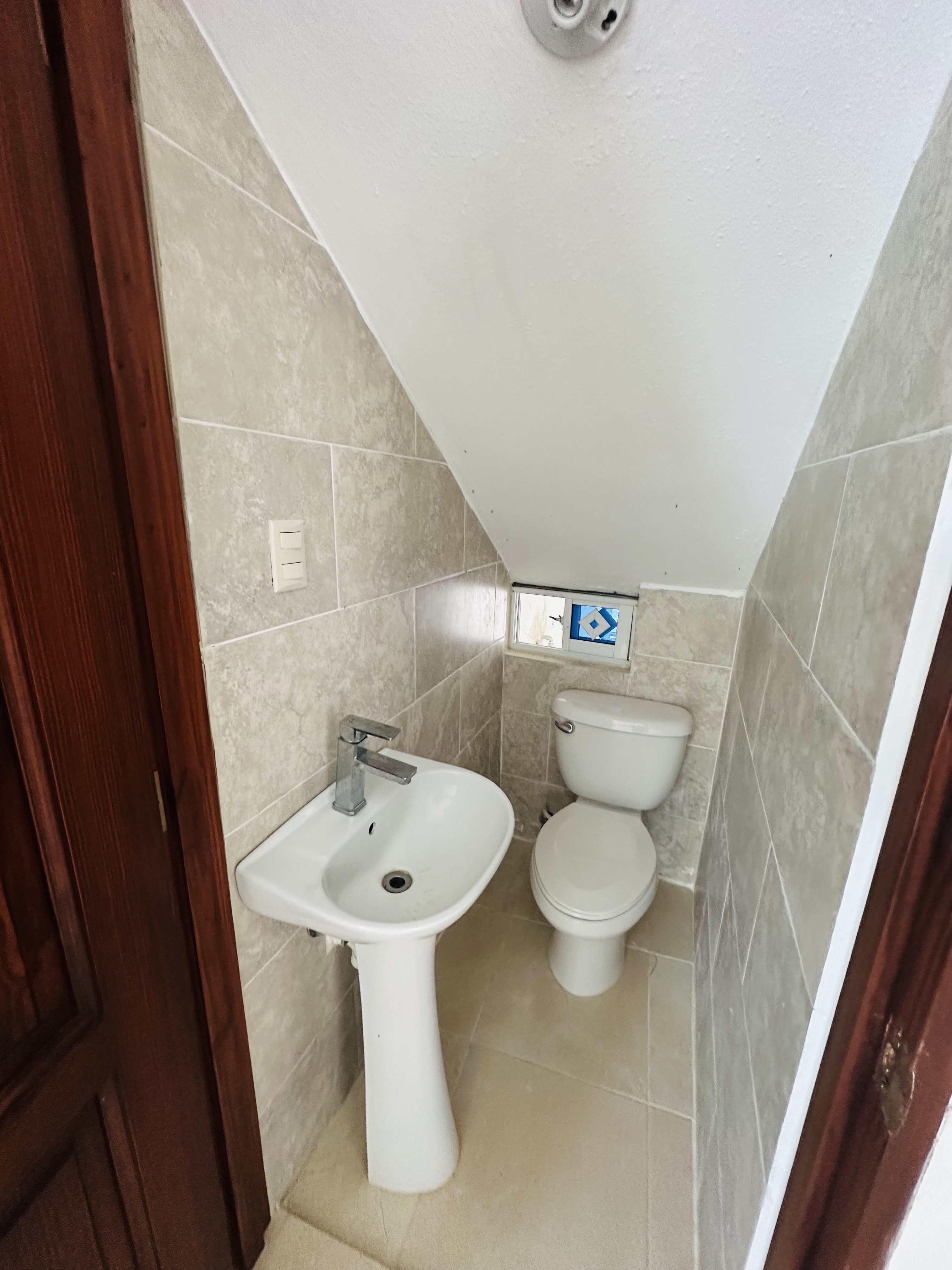casas - CASA EN VENTA EN SANTIAGO DE LOS CABALLEROS EN OFERTA  6