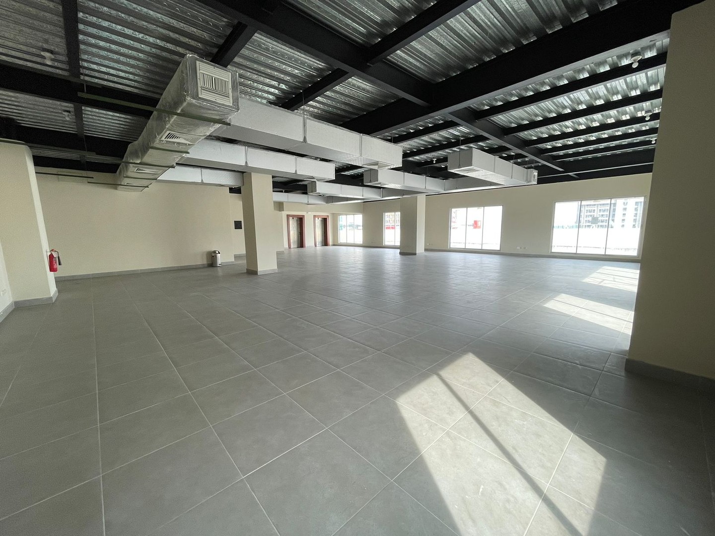 oficinas y locales comerciales - Rento en Torre Corporativa Oficina de 512 Metros  en Evaristo Morales CÓD: PD219 4