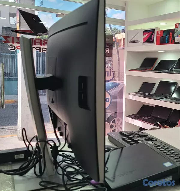 computadoras y laptops - Monitor Dell o HP Con mini CPU Dell Core i5 7th Gen Ram 8gb DDR4 Disco 256gb New 6