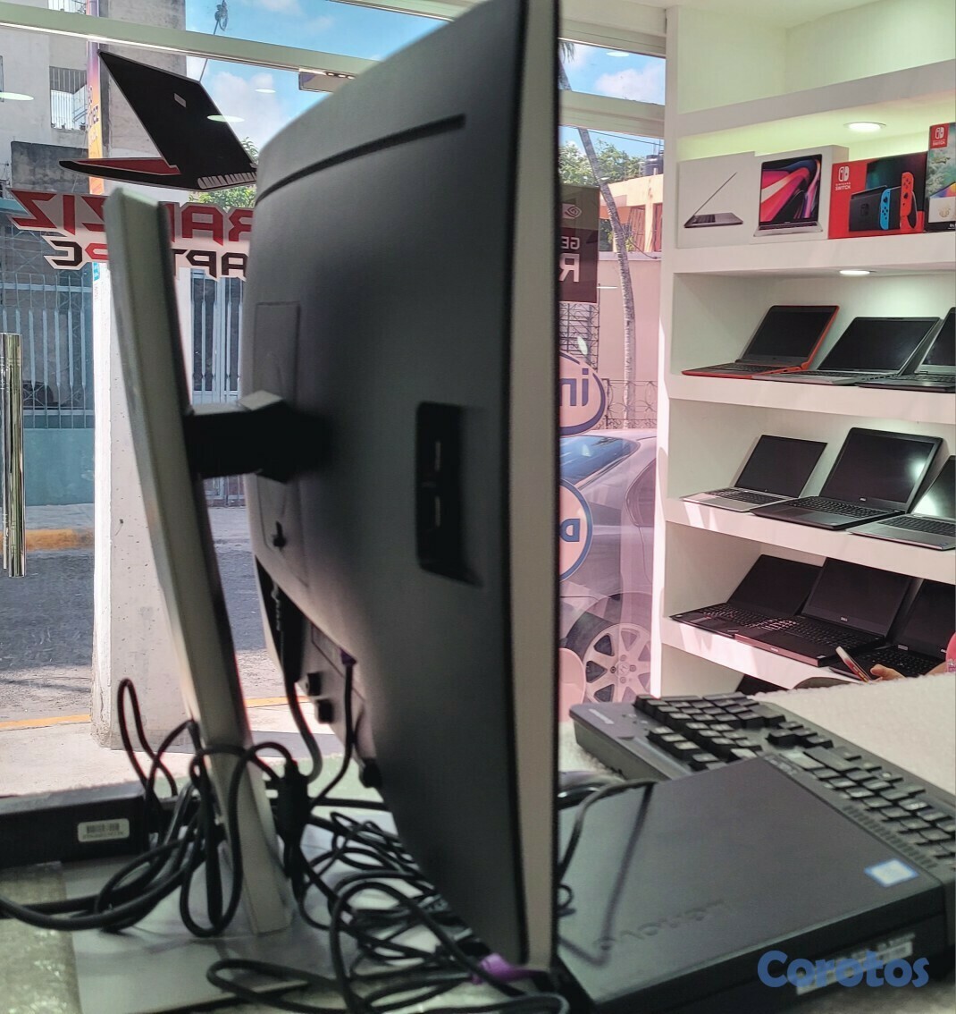 computadoras y laptops - Monitor Dell o HP Con mini CPU Dell Core i5 7th Gen Ram 8gb DDR4 Disco 256gb New 6