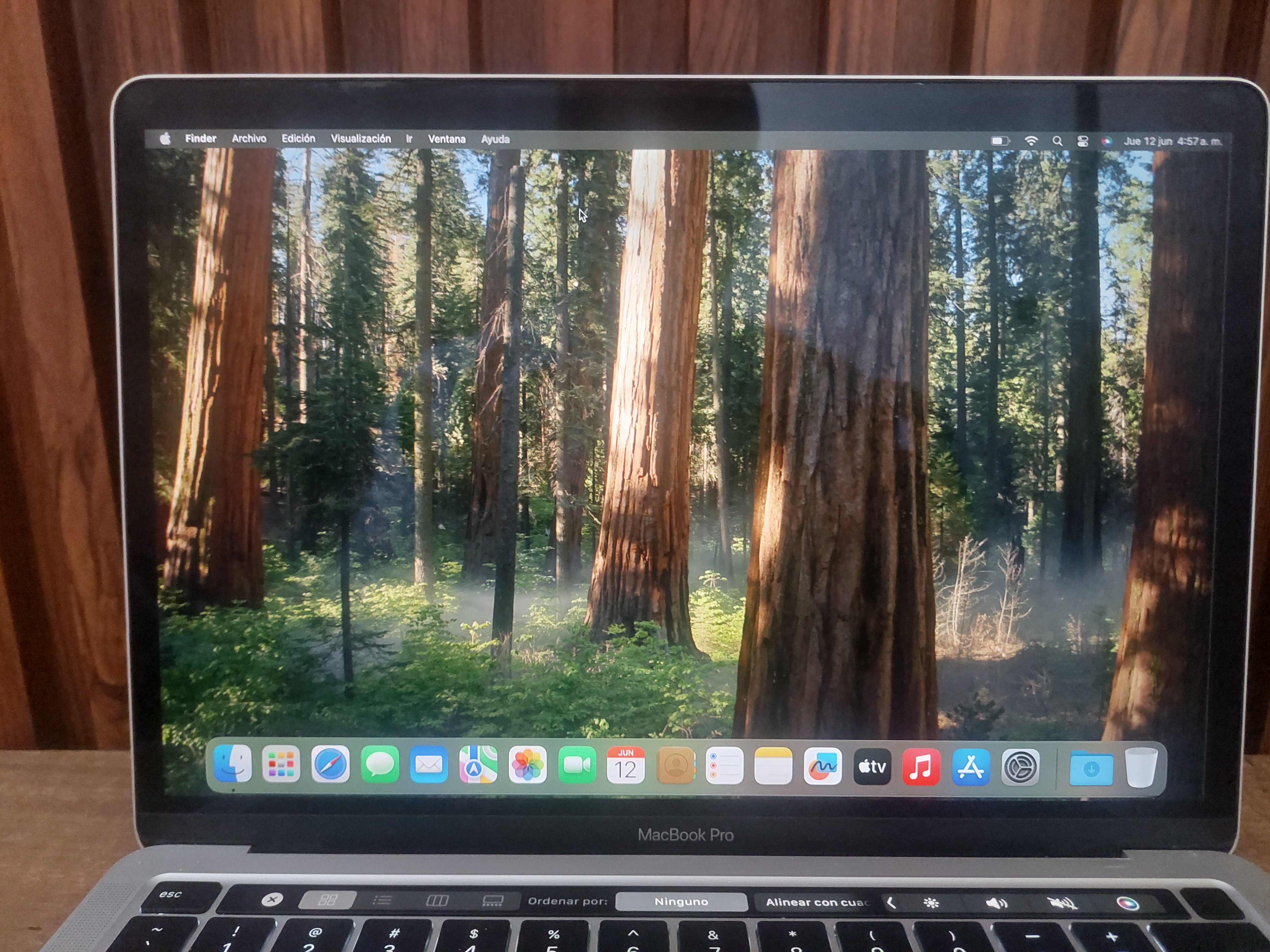computadoras y laptops - Macbook Pro 2020 impecable 2