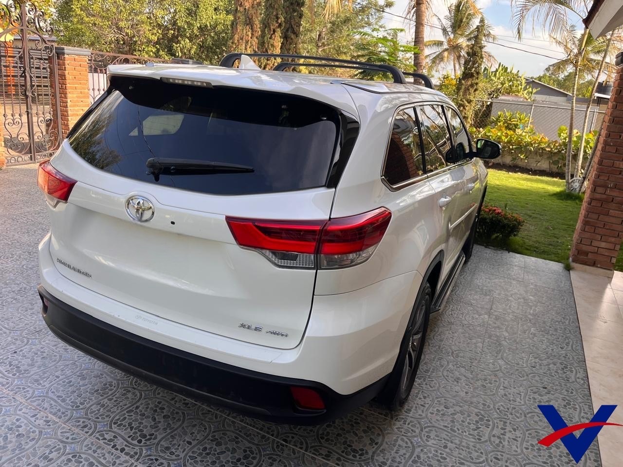 jeepetas y camionetas - TOYOTA HIGHLANDER 2019 4