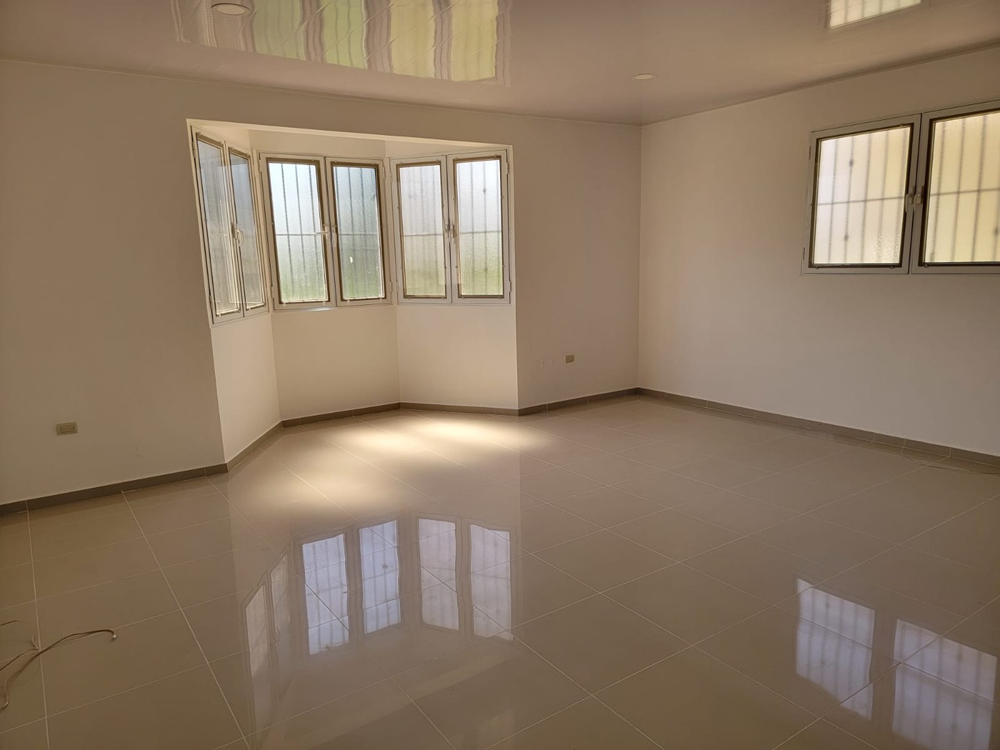 casas - Se Vende Residencia de 2 Niveles en Villa Maria  6