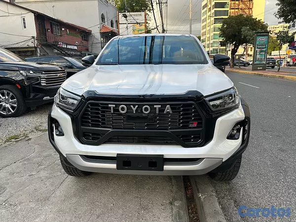 jeepetas y camionetas - Toyota Hilux GR Sport año 2026 0Km. 2