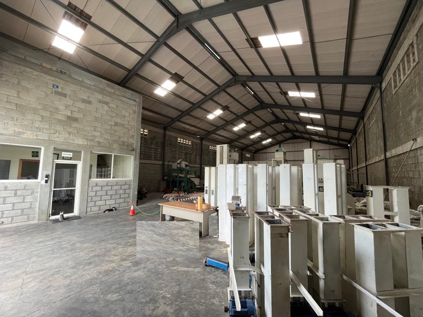 oficinas y locales comerciales - Nave industrial en venta #23-2281 con 2 baños. 2