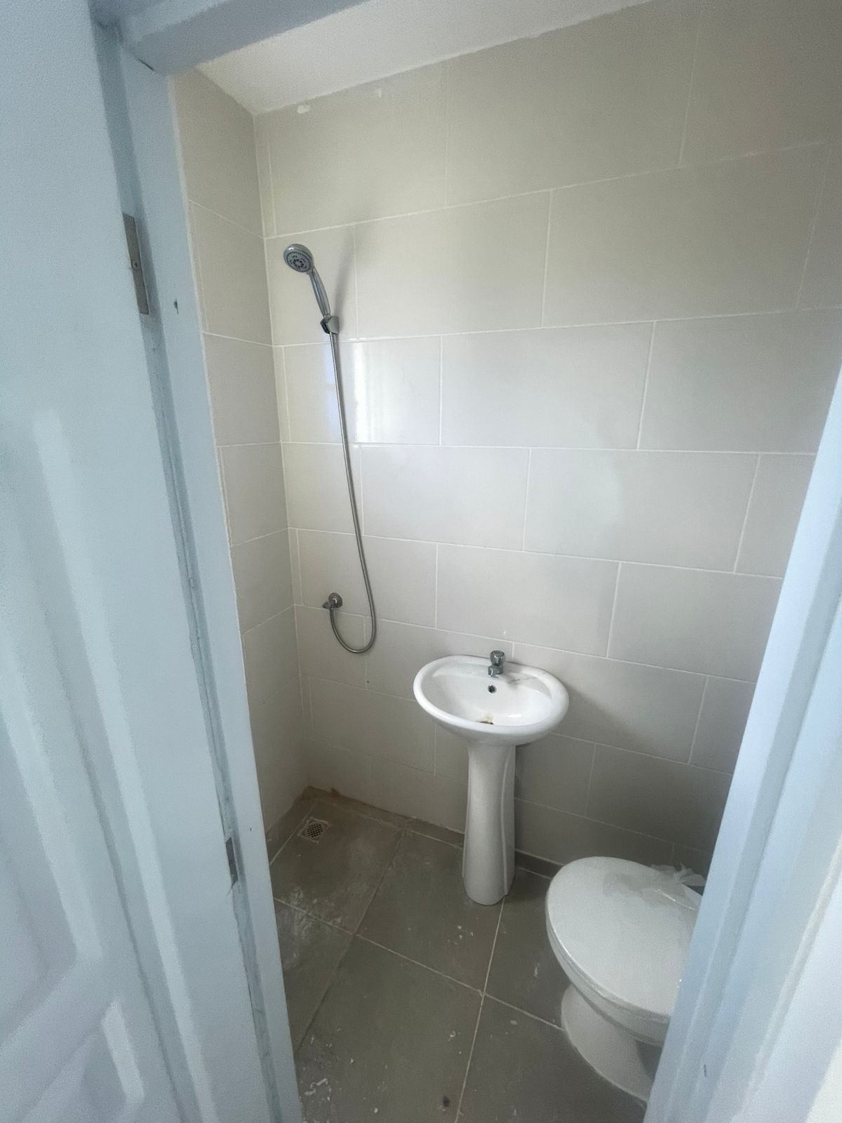 apartamentos - apartaestudio 1 habitación sector 30 de mayo sexto piso parte alante  8