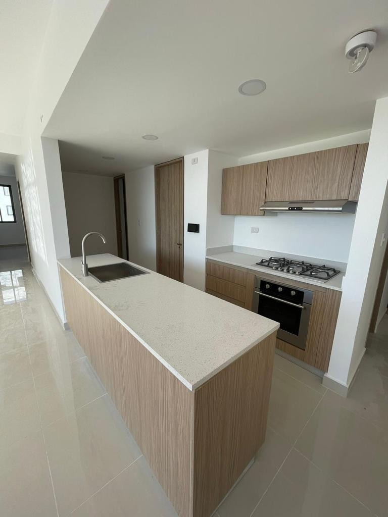 apartamentos - Apartamento de 3 Habitaciones, Torre Liviera 
Ave. Hispanoamericana  3