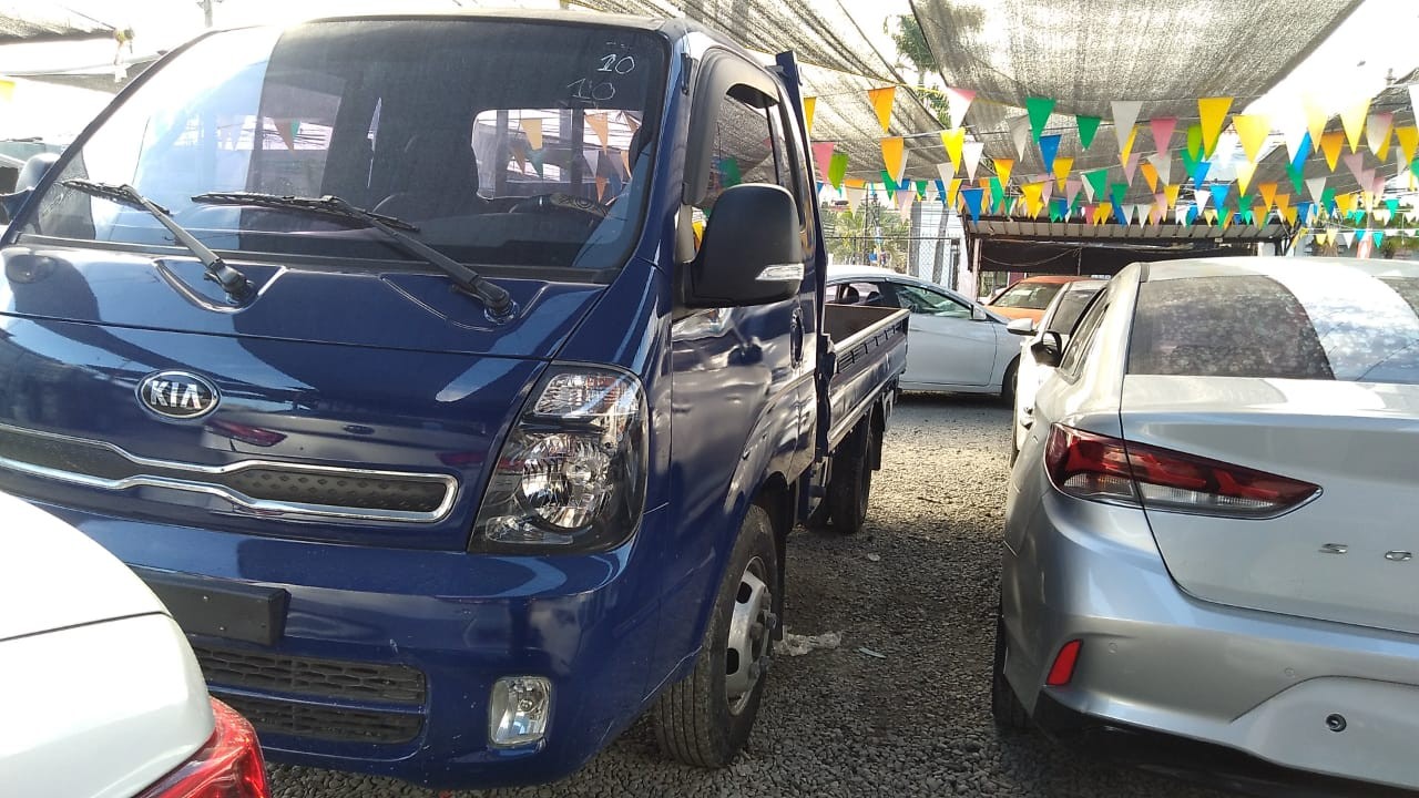 camiones y vehiculos pesados - KIA BONGO 2017 AZULD 2