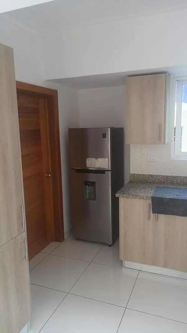 apartamentos - Alquiler Apartamento de 2 Habitaciones, Gazcue 4