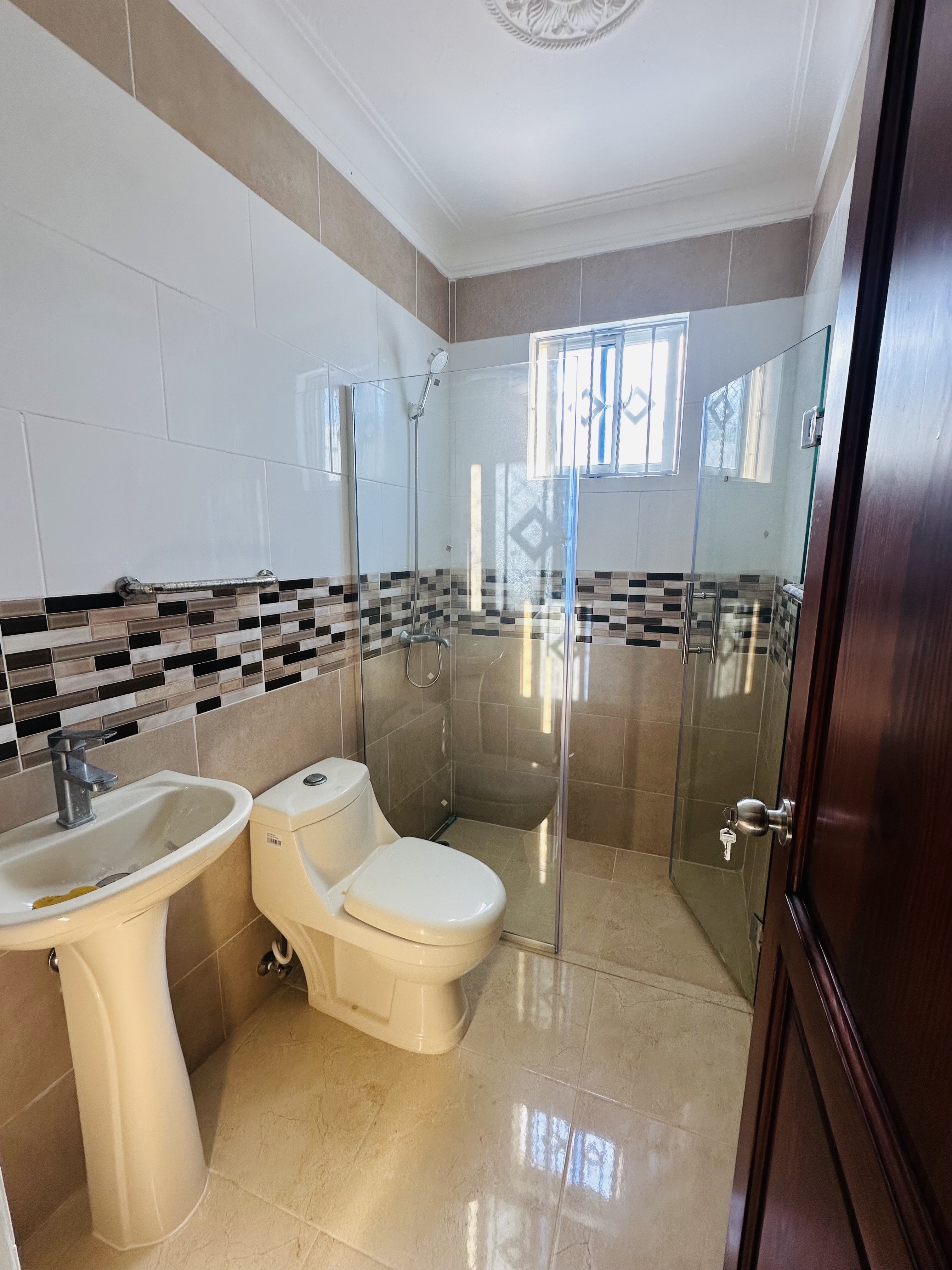 casas - CASA EN VENTA EN SANTIAGO DE LOS CABALLEROS EN OFERTA  7